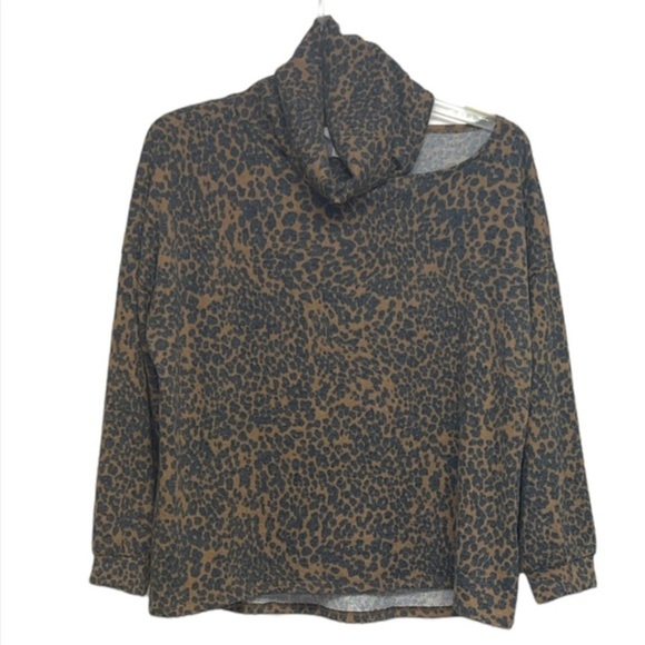 Terra Sky one shoulder cut out pull over high neck soft velvety leopard shirt 0x - Picture 1 of 4